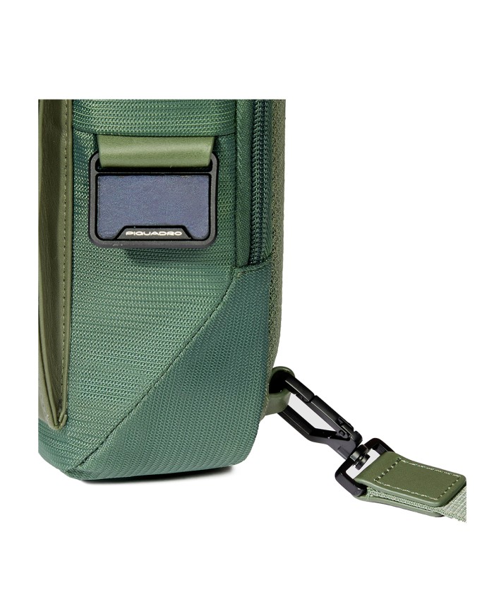 PIQUADRO MONOSPALLA UOMO ORION IN TESSUTO RICICLATO PORTA IPAD MINI VERDE CA6625S136 125
